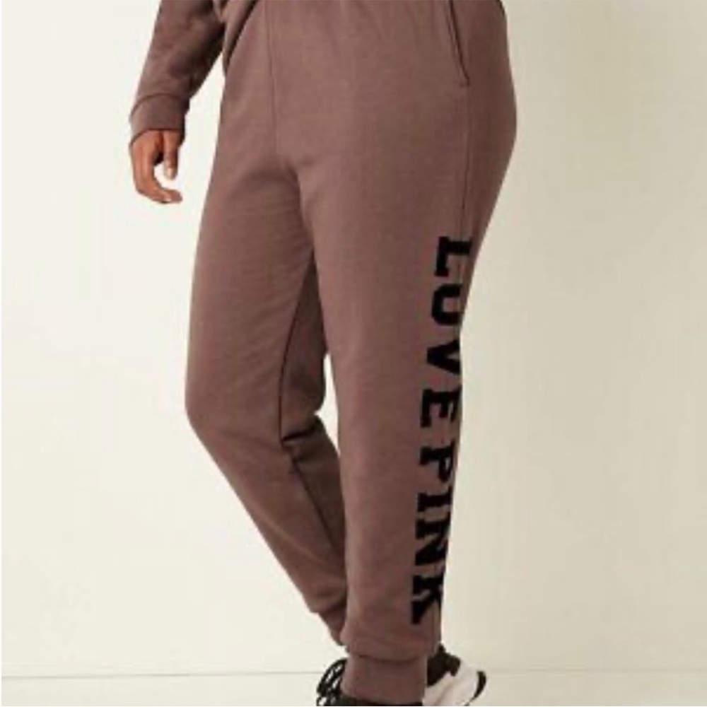 NWT Sherpa joggers